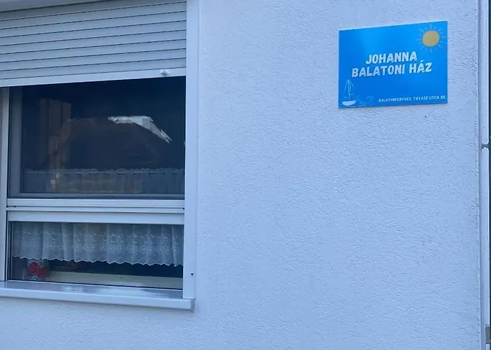 Johanna Balatoni Haz Balatonfenyves