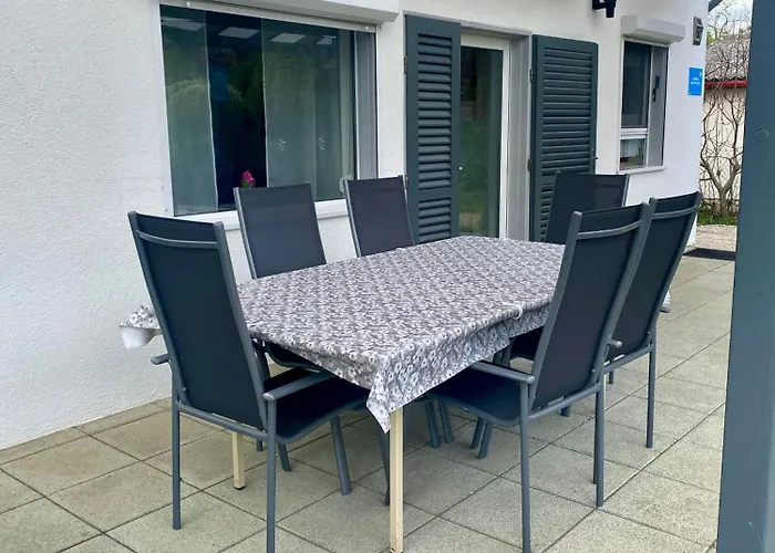 Holiday home Johanna Balatoni Haz *